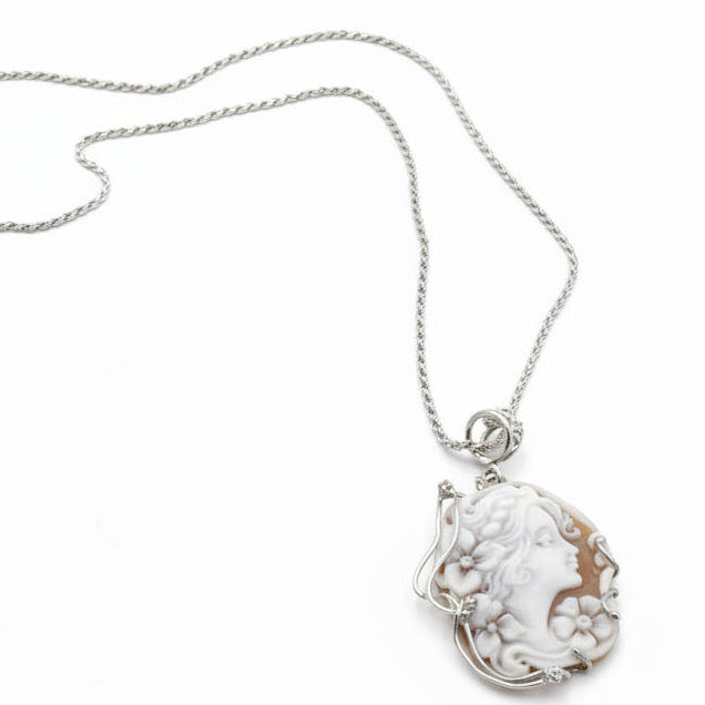 Collana in Argento con Cammeo Cammei e Corallo