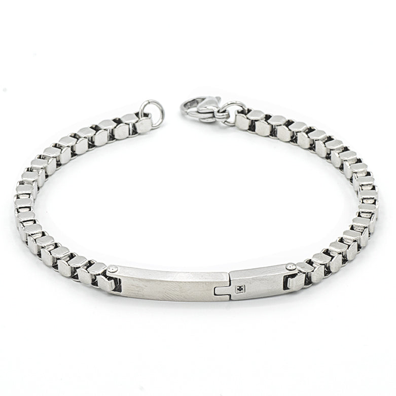 Bracciale a catena con targhetta e zircone