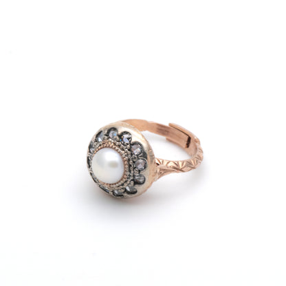 Anello modello vintage in argento rosa e perla naturale