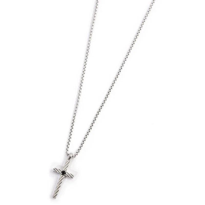 Collana con Croce Pendente e Zirconi Neri in Acciaio Marlù