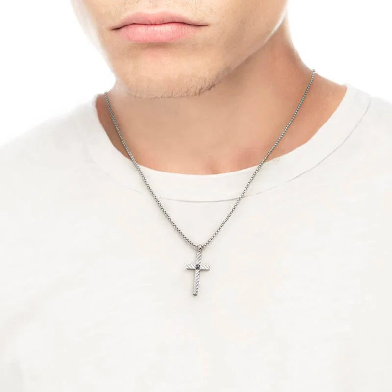 Collana con Croce Pendente e Zirconi Neri in Acciaio Marlù